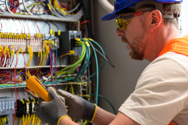 Best Licensed Electrician  in Coats Bend, AL
